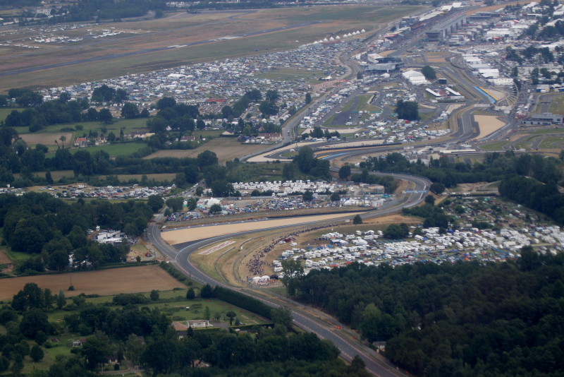 Illustration for article titled The 24 Hours Of Le Mans Is Unbelievable From The Air
